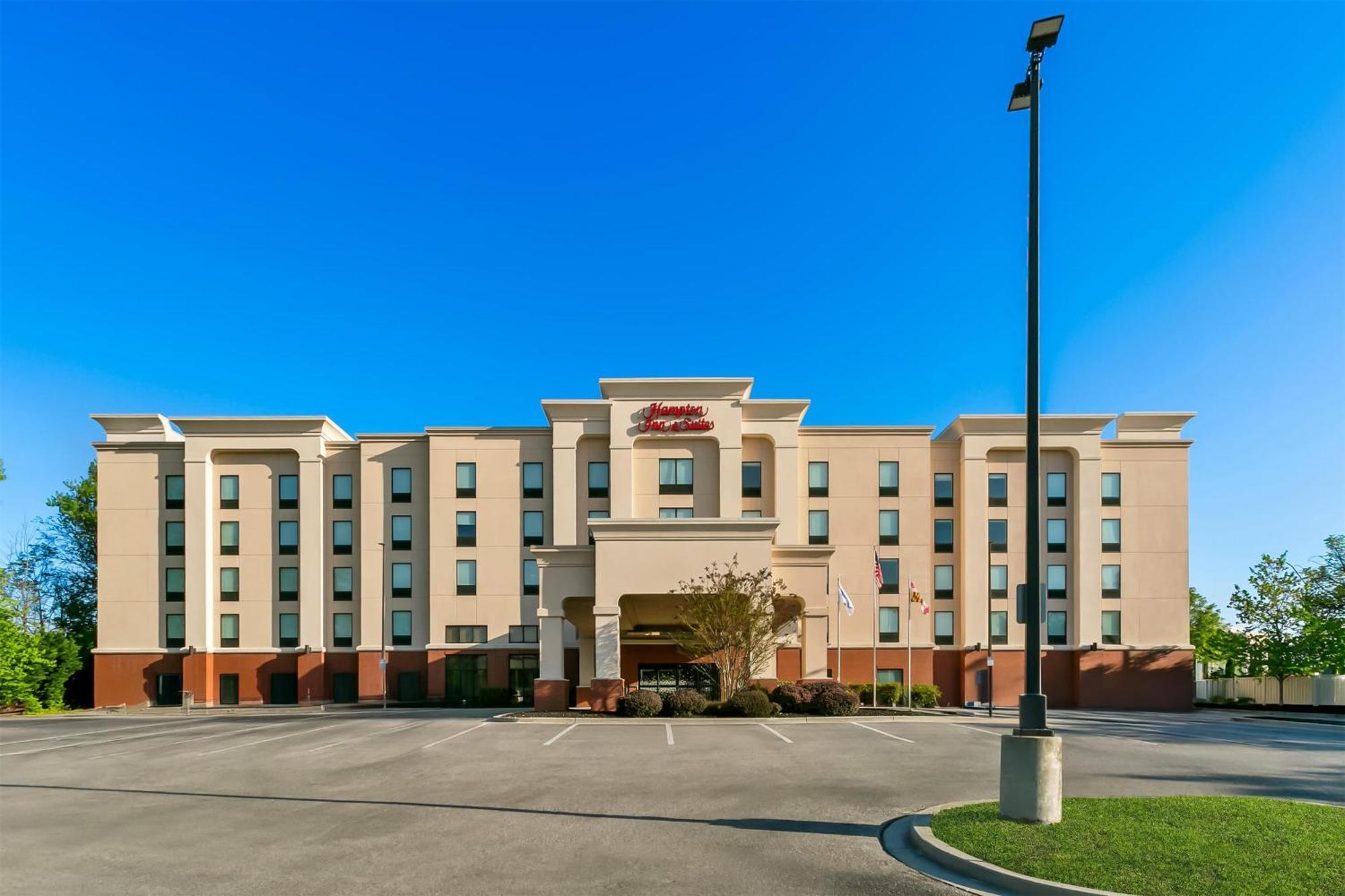 Hampton & Baltimore/woodlawn Hotel 3*